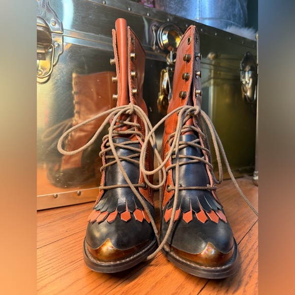 Jeffery Campbell Ibiza Elegant Two-Tone Lace-Up Women's Boots 6.5 - Picture 2 of 9